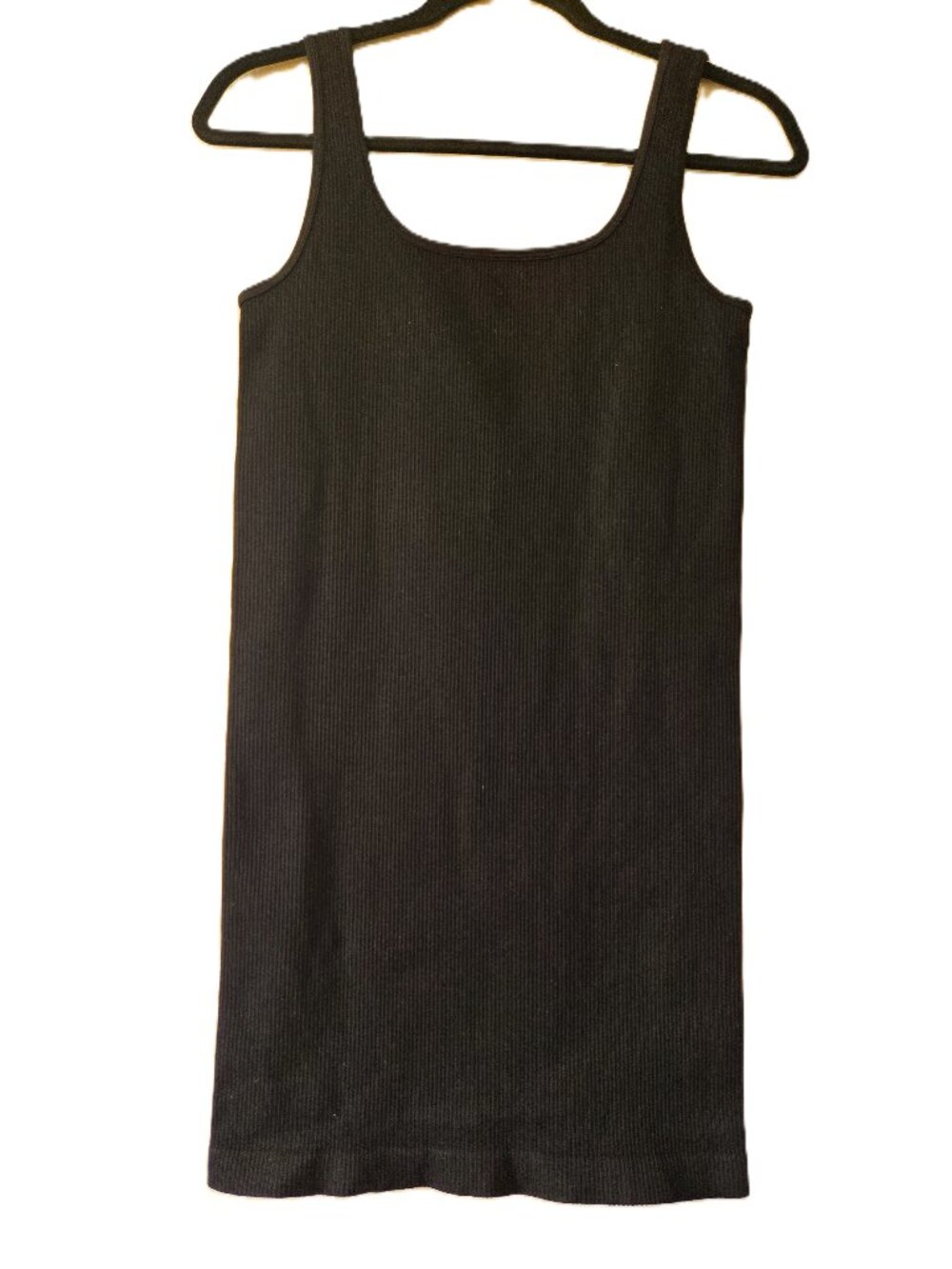 OQQ Sleeveless Long Fitted Tank Top   NWOT